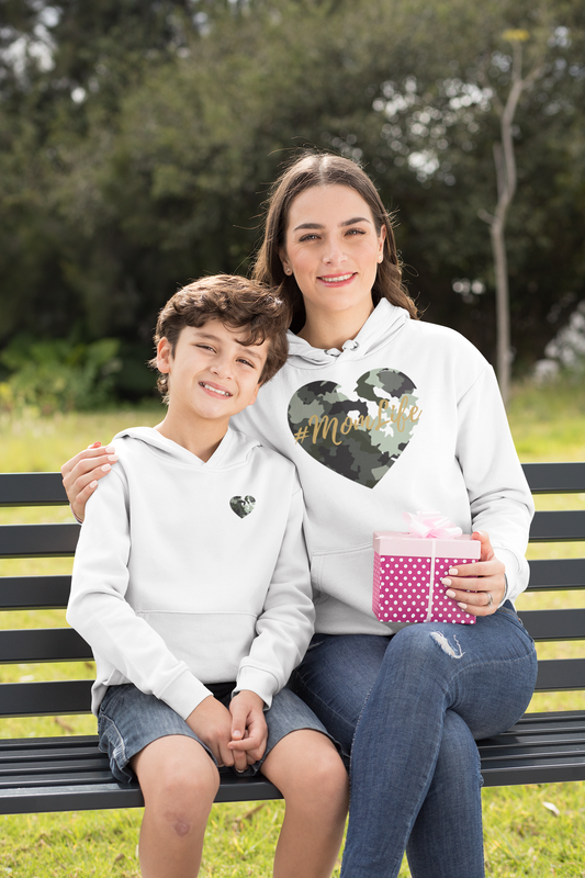 Mom Life Camo Heart Heavy Blend™ Hooded Sweatshirt